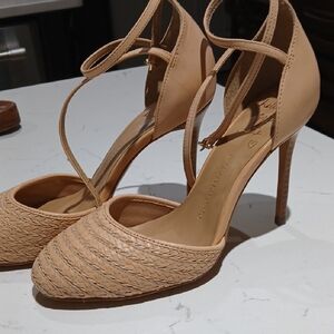 Banana Republic Tann T-Strap Stiletto Size 6